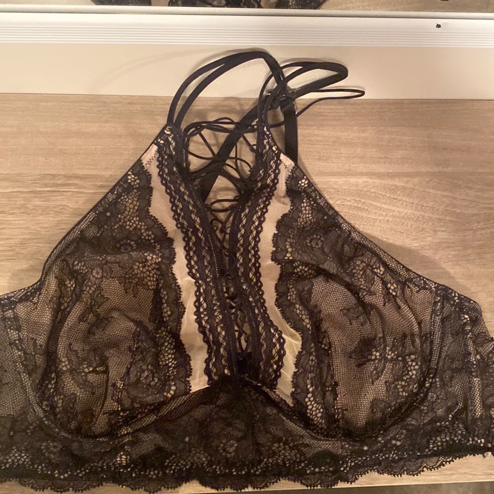 Lace sheer bralette with cross back